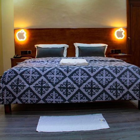 Hotel L'Apero كوتونو المظهر الخارجي الصورة