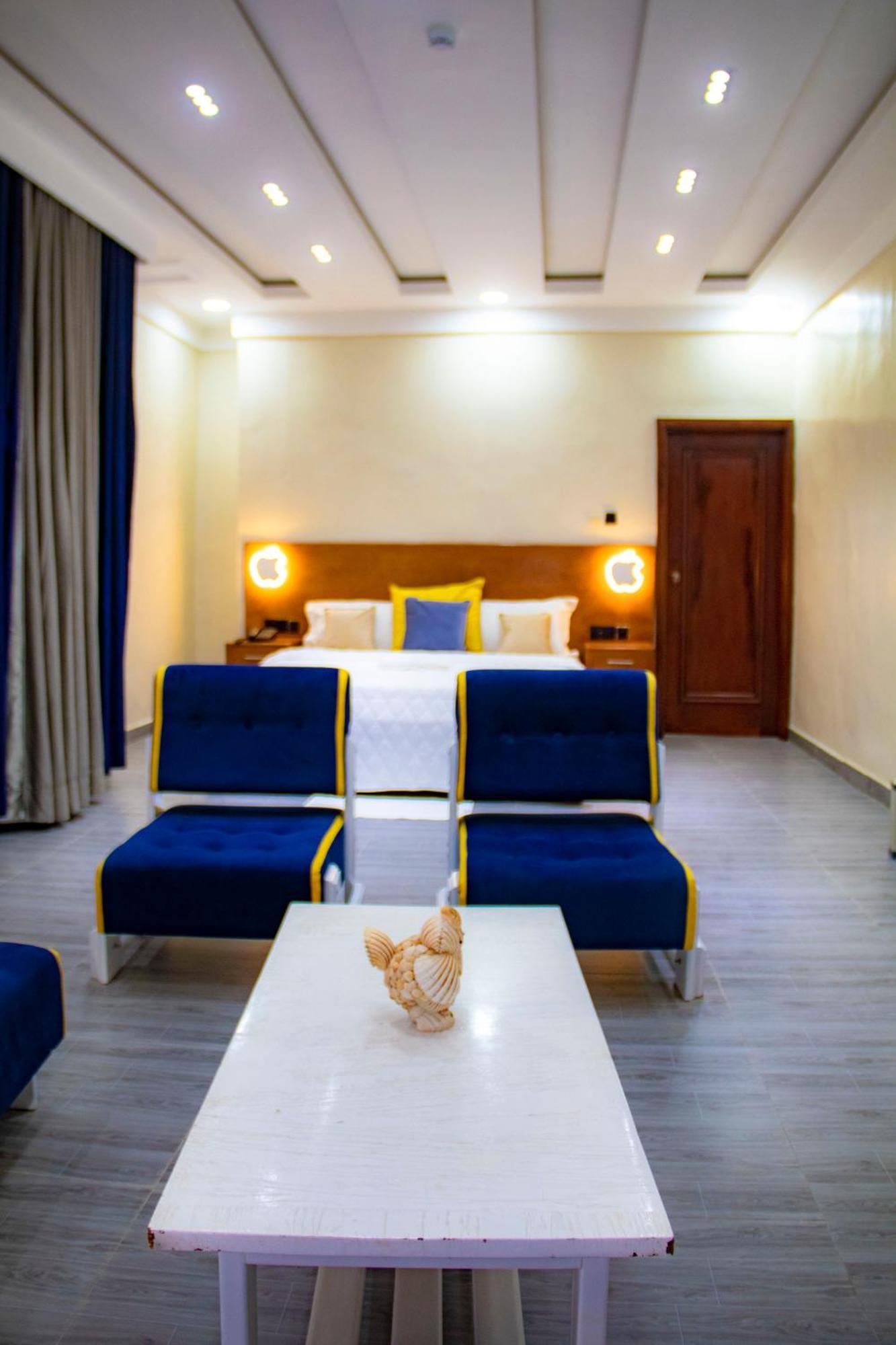 Hotel L'Apero كوتونو المظهر الخارجي الصورة
