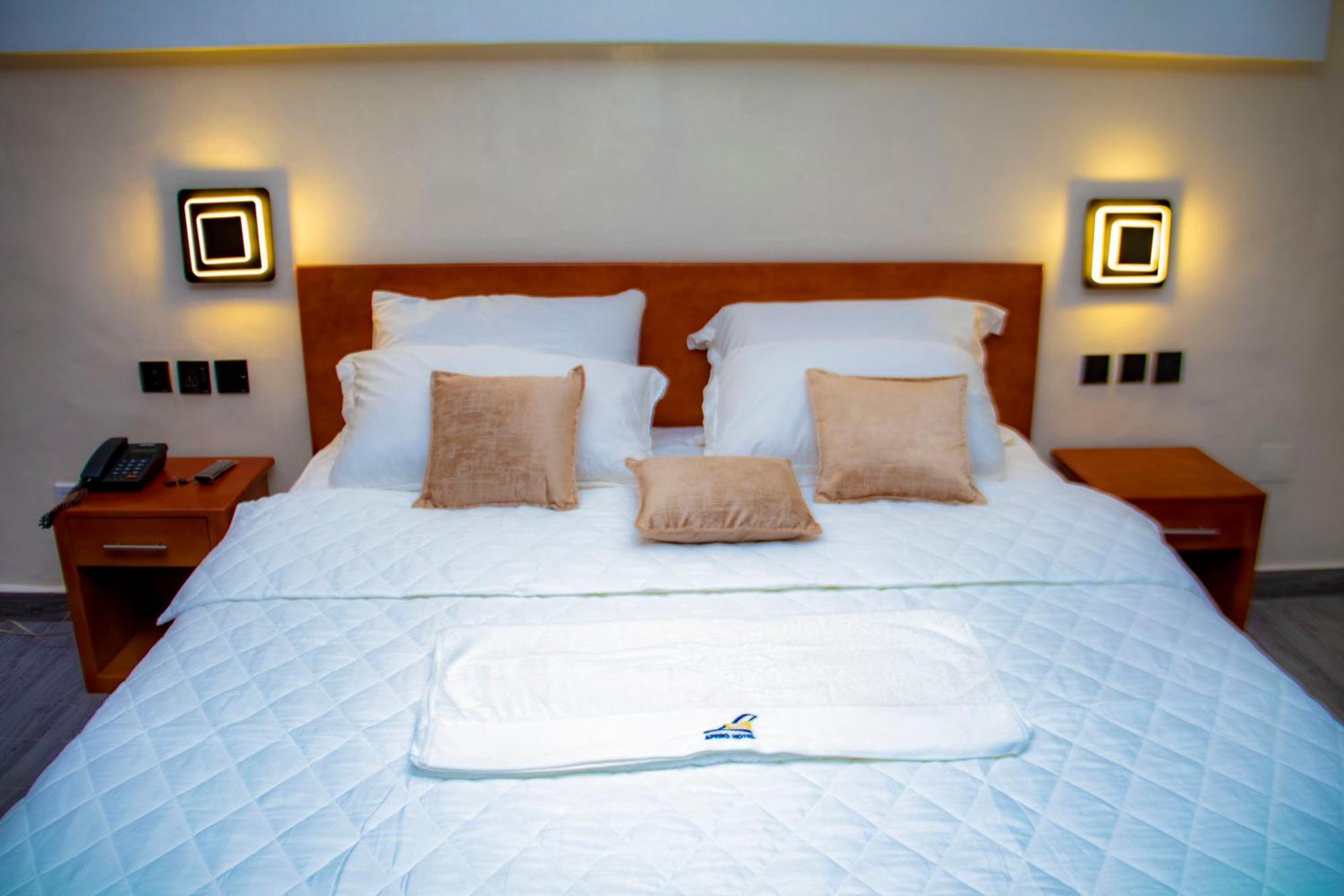 Hotel L'Apero كوتونو المظهر الخارجي الصورة